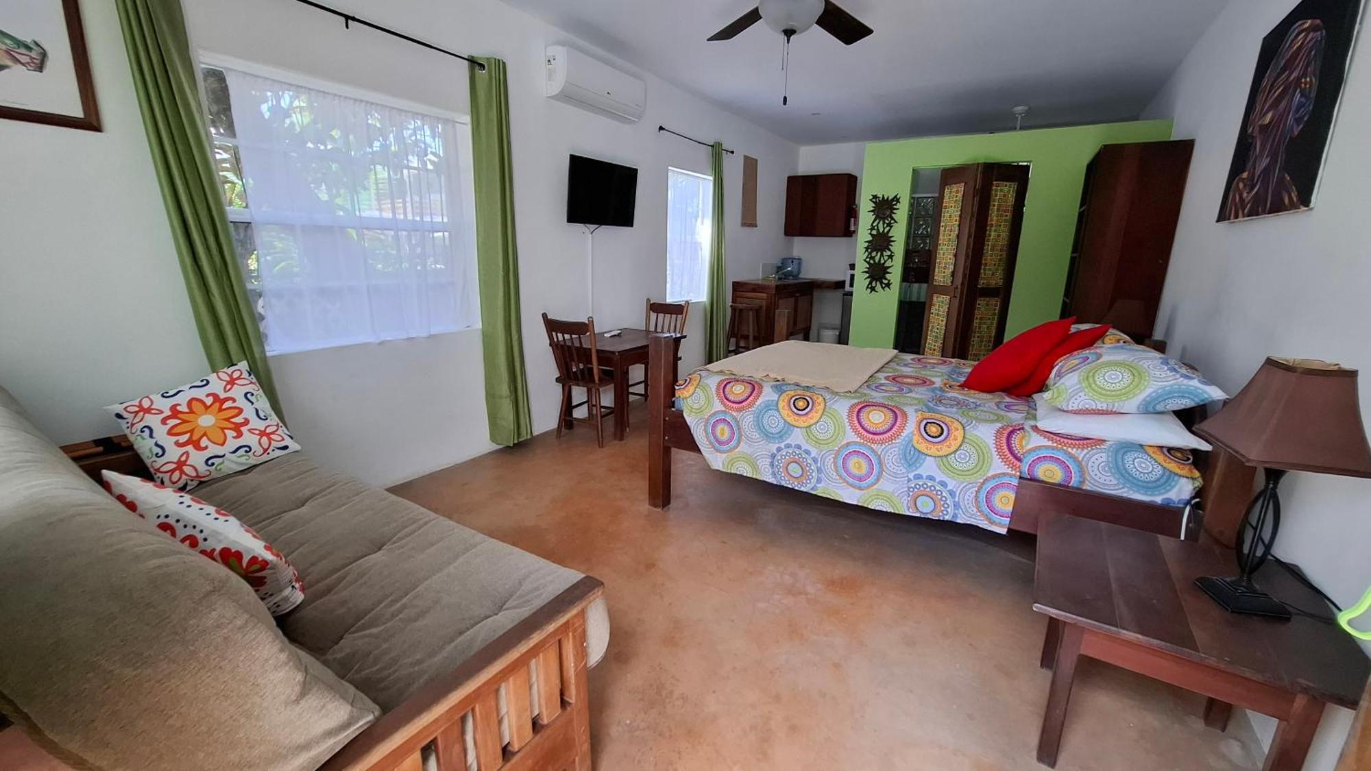 Amanda'S Place Green Studio - Pool And Tropical Garden Caye Caulker Exterior foto